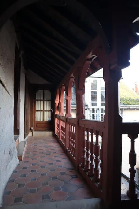 Appart'Hotel Blois Vue Chateau Exterior photo